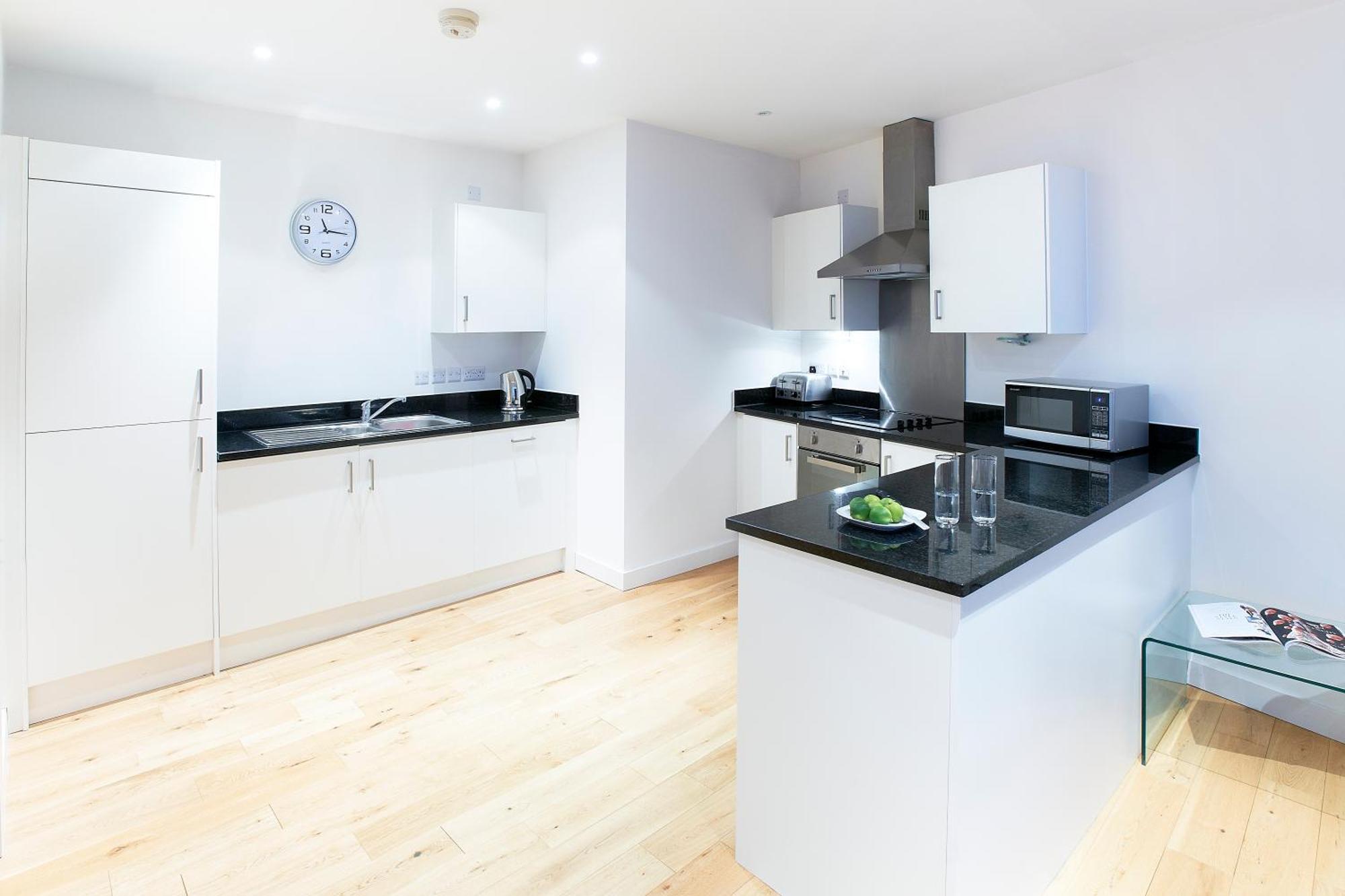 Watford Centre - Luxury Penthouse Apartment Exterior photo