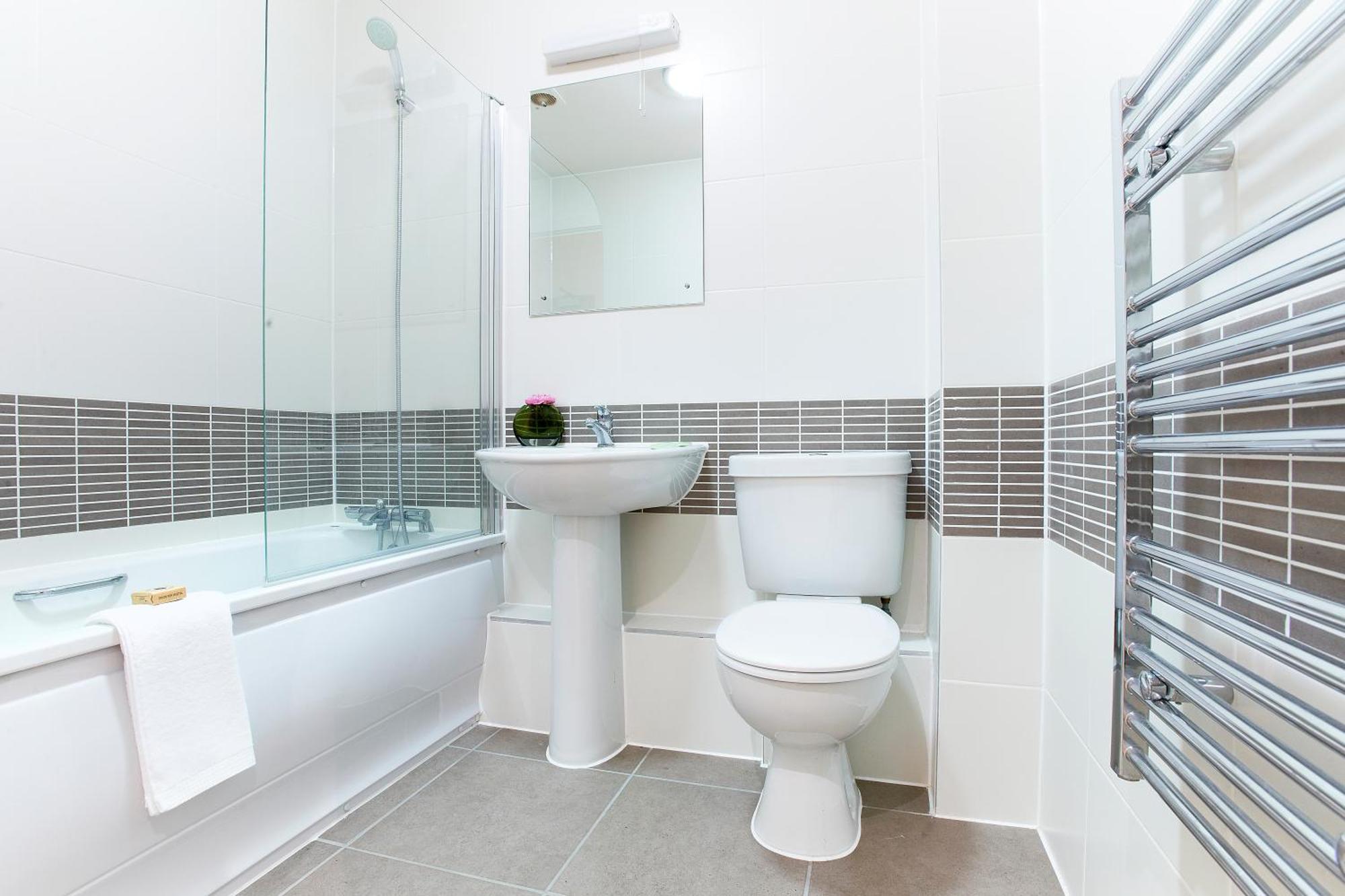 Watford Centre - Luxury Penthouse Apartment Exterior photo