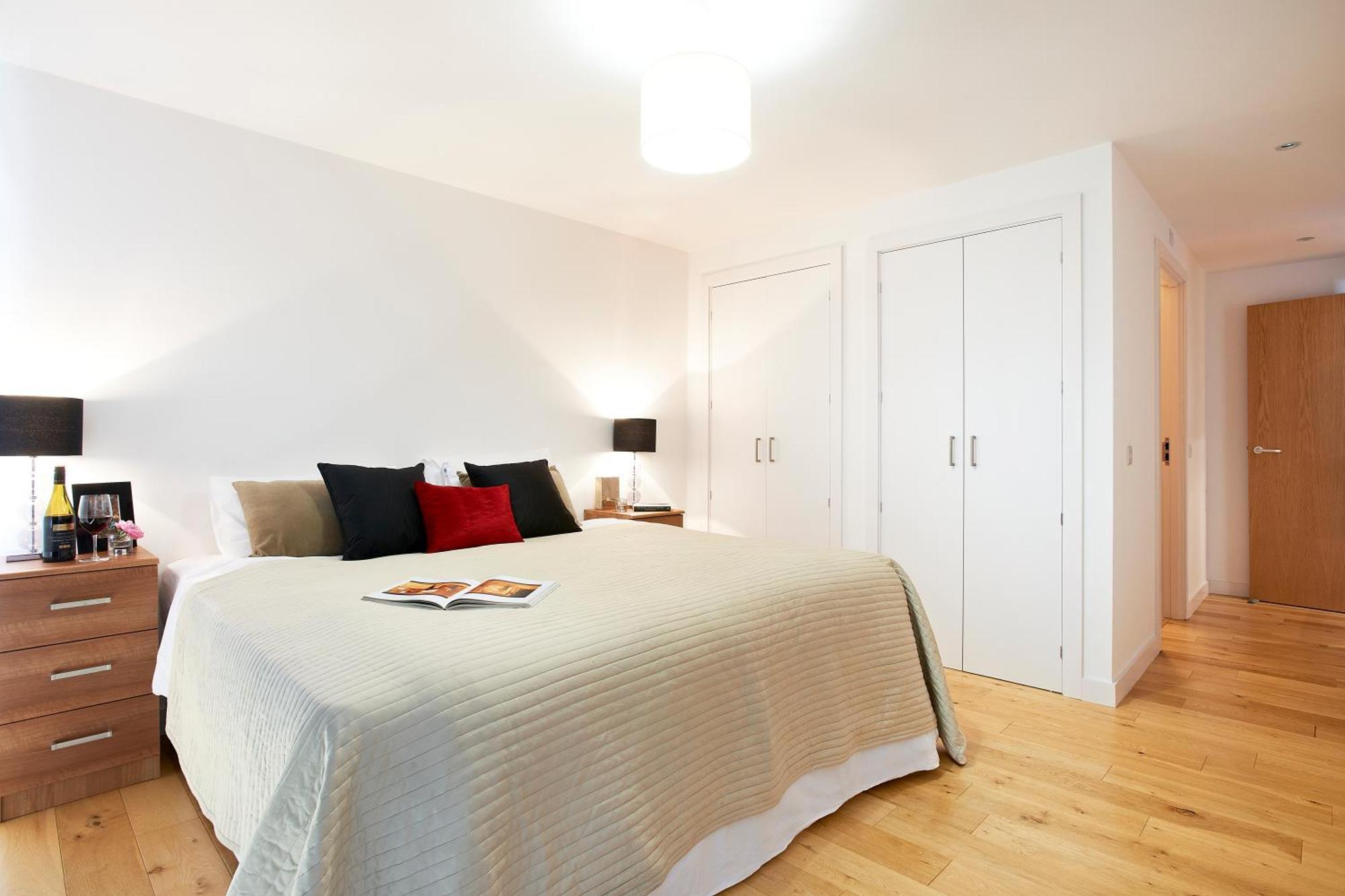 Watford Centre - Luxury Penthouse Apartment Exterior photo
