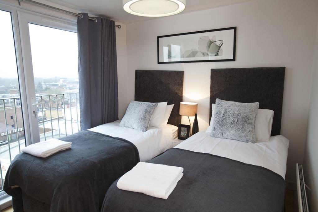 Watford Centre - Luxury Penthouse Apartment Exterior photo